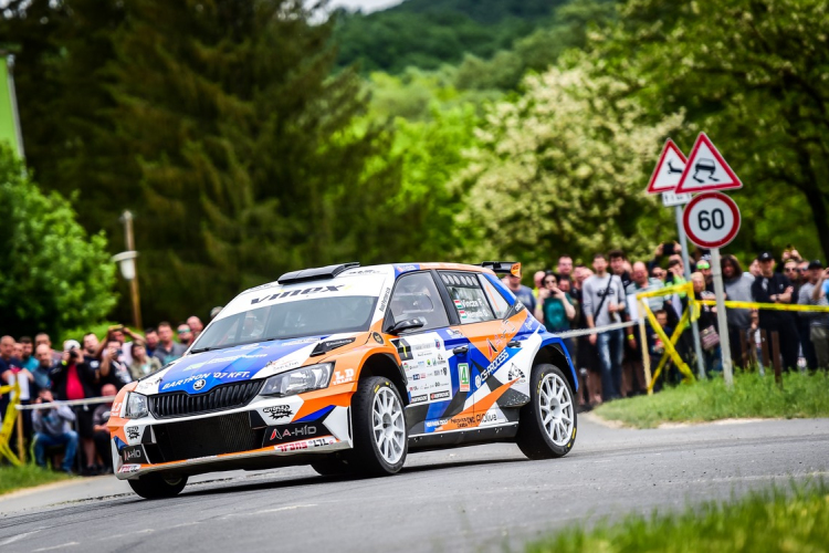 Rally: Háromszor kettő