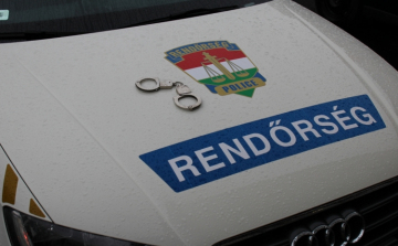 Festékes vödörbe rejtette halott csecsemőjét egy nő Versenden