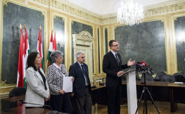 Egyeztettek a pedagógusok sztrájkbizottsága és a szaktárca képviselői