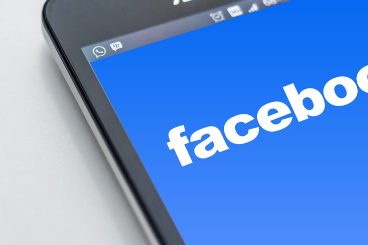 Az európaiak többsége elítéli a Facebook