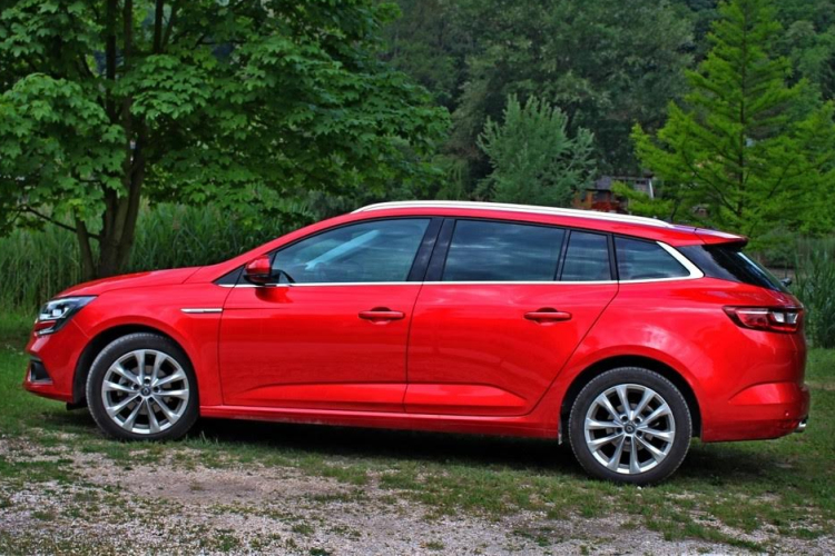 Túl fűszeres? - Teszt Renault Megane Grandtour 1,2 TCe - VIDEÓVAL