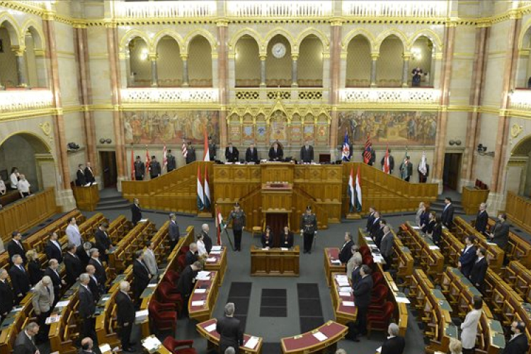 Négynapos ülés lesz a parlamentben